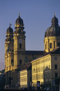 Teatinska cerkev na Odeonsplatz