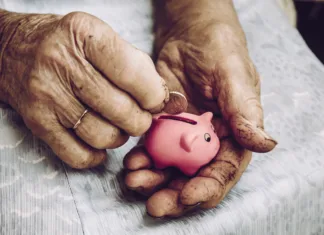 Varstveni dodatek: kaj je, kako ga uveljavljate, koliko znaša in ali bremeni dediče? starejši, varčevanje, finance, varstveni dodatek