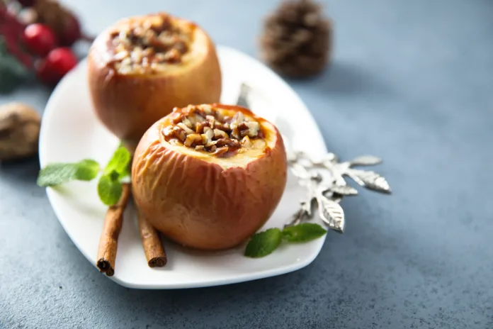 Baked apples stuffed with nuts and honey