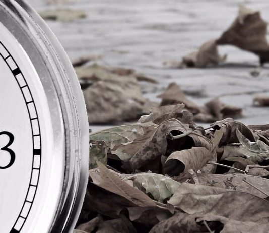 Premik ure 2026: ta vikend prestavimo uro. To so razlogi, da bomo lahko utrujeni wintertime, clock, time change, time, time display, alarm clock, clock change, fall, winter, clock face, winter time change, clock, clock, clock, clock, clock, time change, time change, time