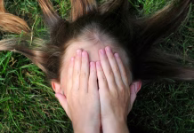 Uši – pogosti spremljevalci začetka šole: kako jih prepoznati in ukrepati? Peekaboo