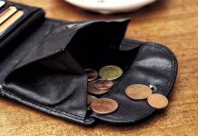 Ste že slišali stavek »Ne sprejemamo gotovine«? money, currency, euro, pay, to buy, wallet, bank, purchase, business, trade, cash, credit, wallet, wallet, wallet, wallet, wallet