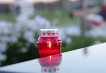Kako letos čim bolj mirno do pokopališča Žale? red candle, flame, reflection, evening, decoration, gravestone, in memoriam, grave, cemetery, nature, outdoor, in memoriam, in memoriam, in memoriam, in memoriam, in memoriam