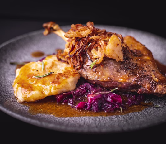 Martinova pojedina kot se šika roast goose, food, czech cuisine, cabbage, duck, roast duck, hash browns, goose, pictures of food, roast goose, roast goose, roast goose, roast goose, roast goose, duck, duck, roast duck, roast duck, roast duck, goose, goose