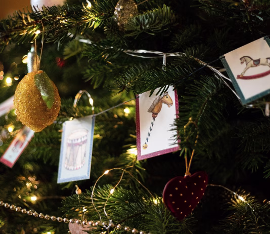 Božični dekor 2025: kaj pravijo trendi? christmas, christmas decorations, christmas time, christmas decor, garland, christmas decoration, christmas, christmas, christmas, christmas, christmas