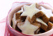 Cimetove zvezdice, ki vedno uspejo cinnamon stars, bowls, ribbon, red, gift, decoration, christmas, packaging, gift ribbon, romantic, cookie, to bake, christmas cookies, homemade, sugar, diet, diabetes, gluten free, stevia, nuts, almonds, bio, advent, contemplative, christmas time, christmas decoration, romance