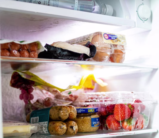 Kdaj ste nazadnje očistili hladilnik? Stocked mini fridge