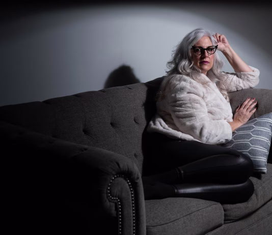 Strokovnjaki opozarjajo: umetna inteligenca ni terapevt. Nova raziskava razkriva tveganja