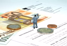 Koliko bo znašal letni dodatek za leto 2026 za uživalce sorazmernega dela pokojnine? retirement, pension, miniature figures, pensioners, pension ruling, money, euro, old, basic pension, pension reform, validation, retirement benefit, supply, eventide, insurance, miniature figure, miniature, creative, little man, tiny, model construction figure, retirement, pension, validation, insurance, insurance, insurance, insurance, insurance