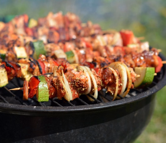 Sezona piknikov je tu. Ministrstvo ima za vas te nasvete grill, skewers, food, frying, picnic, grilling, grill, grill, grill, picnic, picnic, picnic, picnic, picnic, grilling